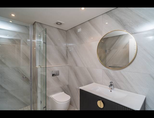 2 BEDROOM APARTMENT FOR SALE IN UMHLANGA RIDGE